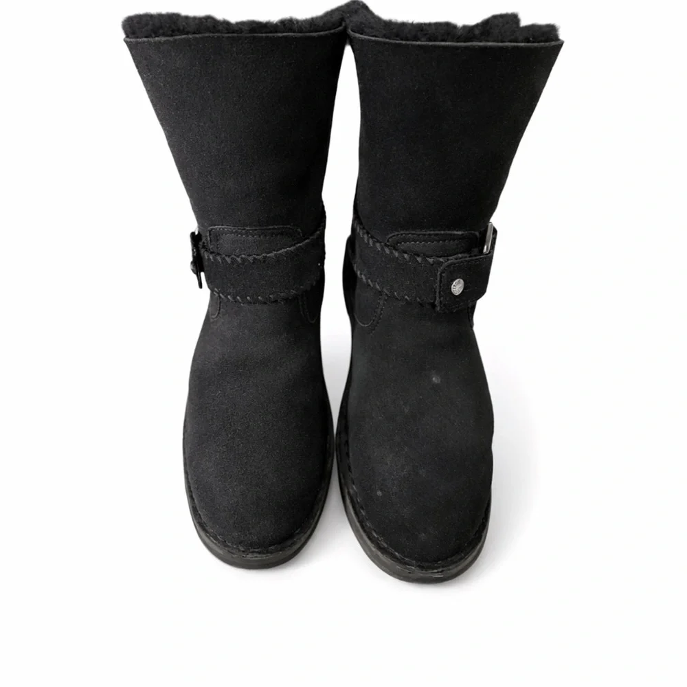 UGG Classic Cedric Black Suede Sheepskin Cuff ShortBoots Women’s Size 7 1012360